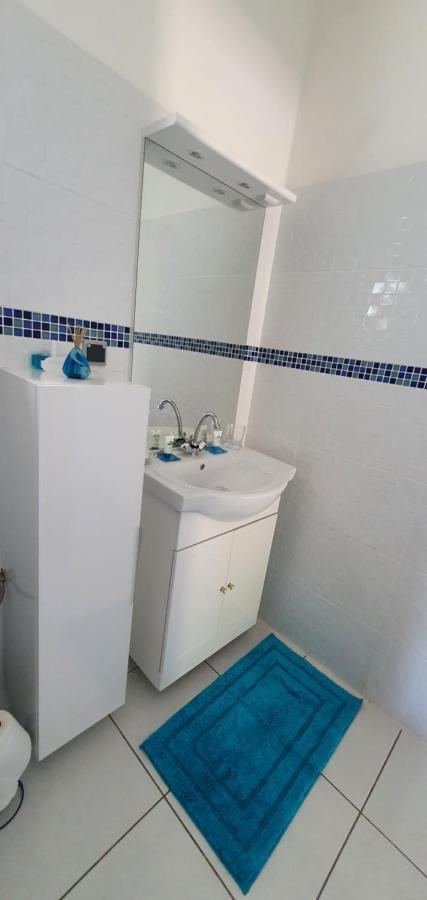 Les Cottages De Roseau Capesterre-Belle-Eau Esterno foto